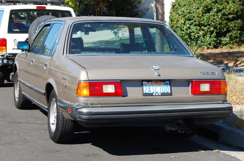 Illustration for article titled 1984 BMW 733i